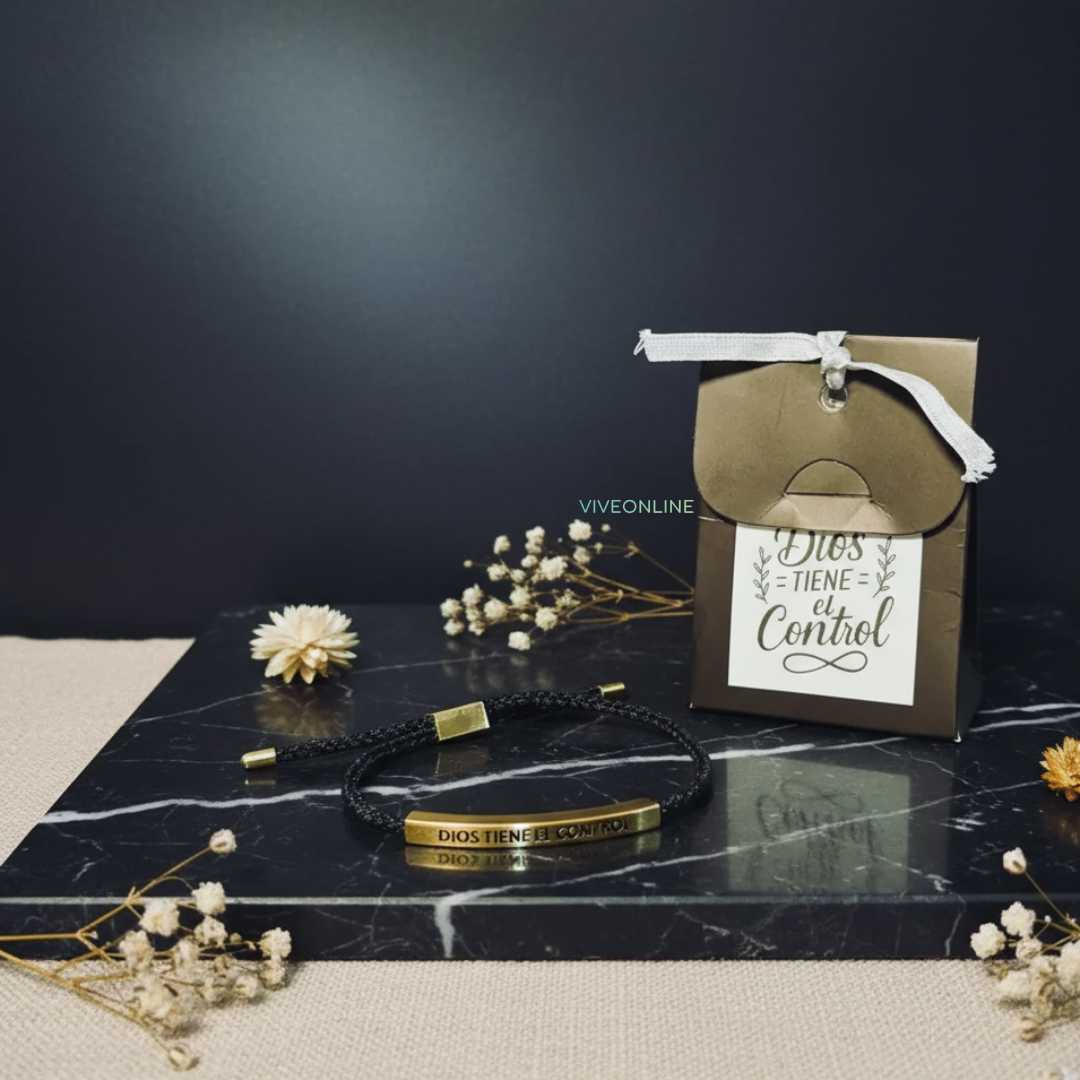 Pulsera "Dios Tiene el Control" - Recordatorio de Fe Y Esperanza Hecha a Mano